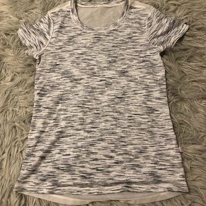 Mesh back lululemon short sleeve size 2